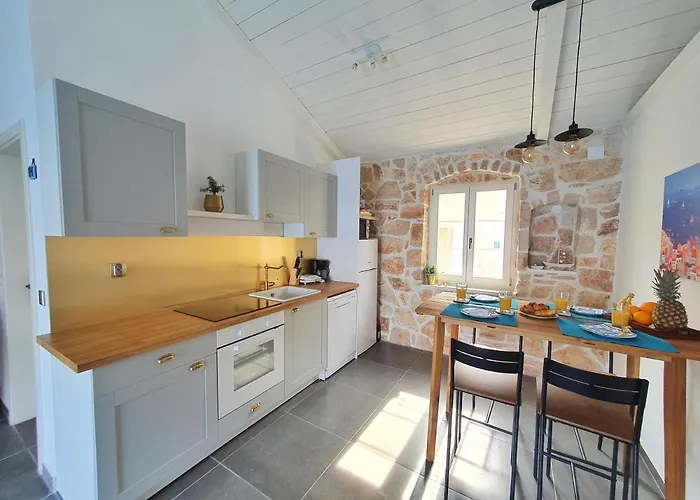 Appartement Pearl Of Kali, Island Ugljan - First Row To The Sea *