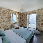 Pearl Of Kali, Island Ugljan - First Row To The Sea *