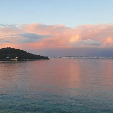 Pearl Of Kali, Island Ugljan - First Row To The Sea Apartment *