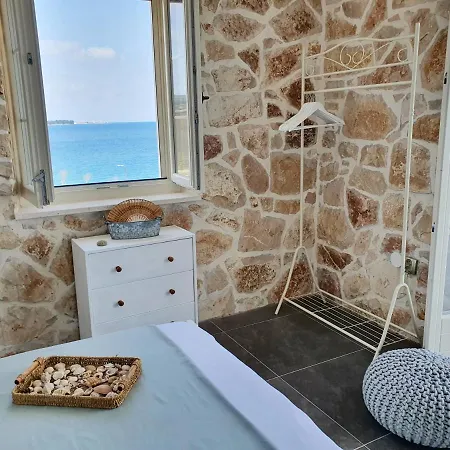 Pearl Of Kali, Island Ugljan - First Row To The Sea Apartment *