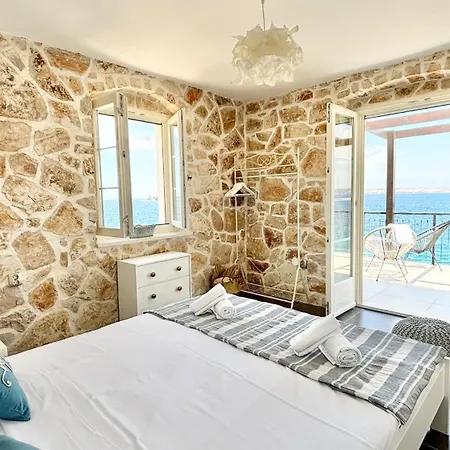 Pearl Of Kali, Island Ugljan - First Row To The Sea Apartment *