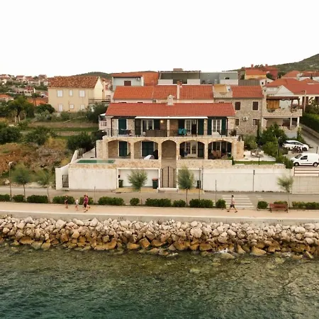 Pearl Of Kali, Island Ugljan - First Row To The Sea Apartman