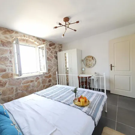 Pearl Of Kali, Island Ugljan - First Row To The Sea * Kali