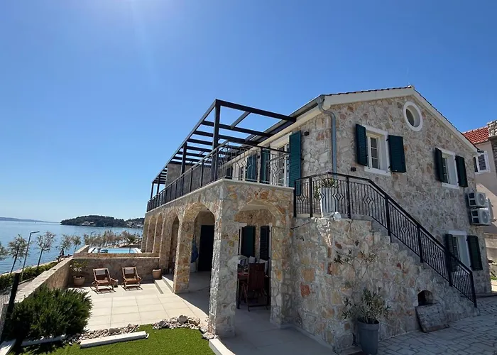 아파트 Pearl Of Kali, Island Ugljan - First Row To The Sea *